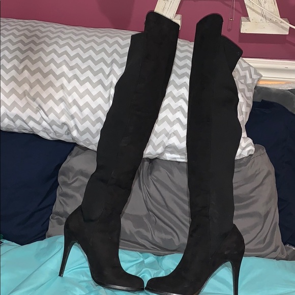 Black Over The Knee Boots Sz 38/8 Super Stretchy - Picture 2 of 6